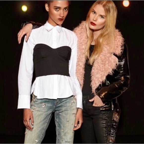 💥STUNNING!💥Pink Faux Mongolian Fur Collar & Lining Glossy Leather Moto Jacket - Picture 3 of 16